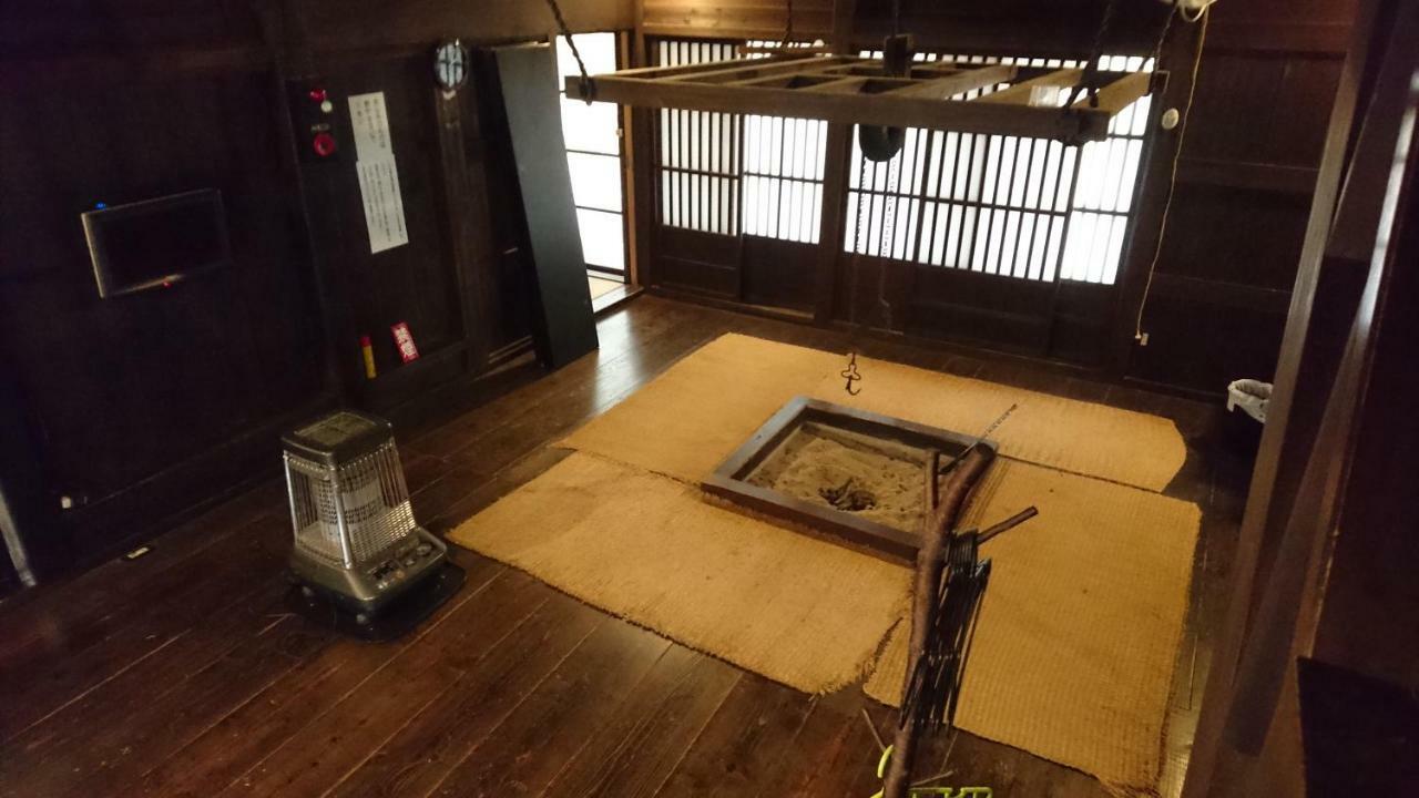 Gokayama Gassho No Sato Hotel Nanto Exterior foto